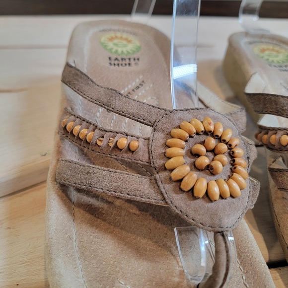 Earth Shoes Cinnamon 6.5 Leather Comfort Sandals Flats Brown Tan Beaded Gelron - Picture 5 of 12